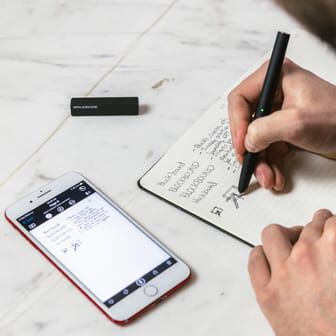 Smart Notebooks: Handwritten notes appear instantly on screen